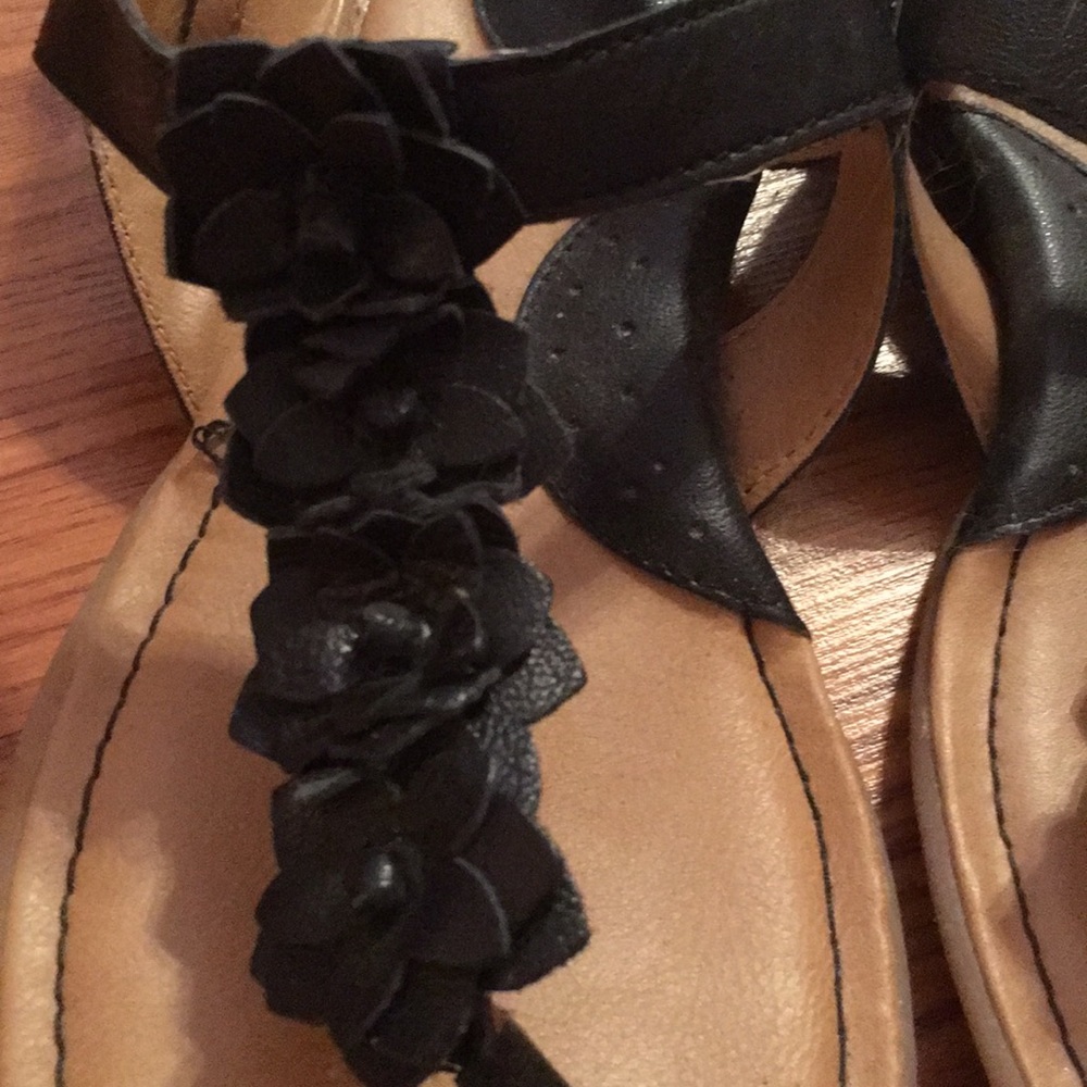 Sandals - Picture 2 of 2